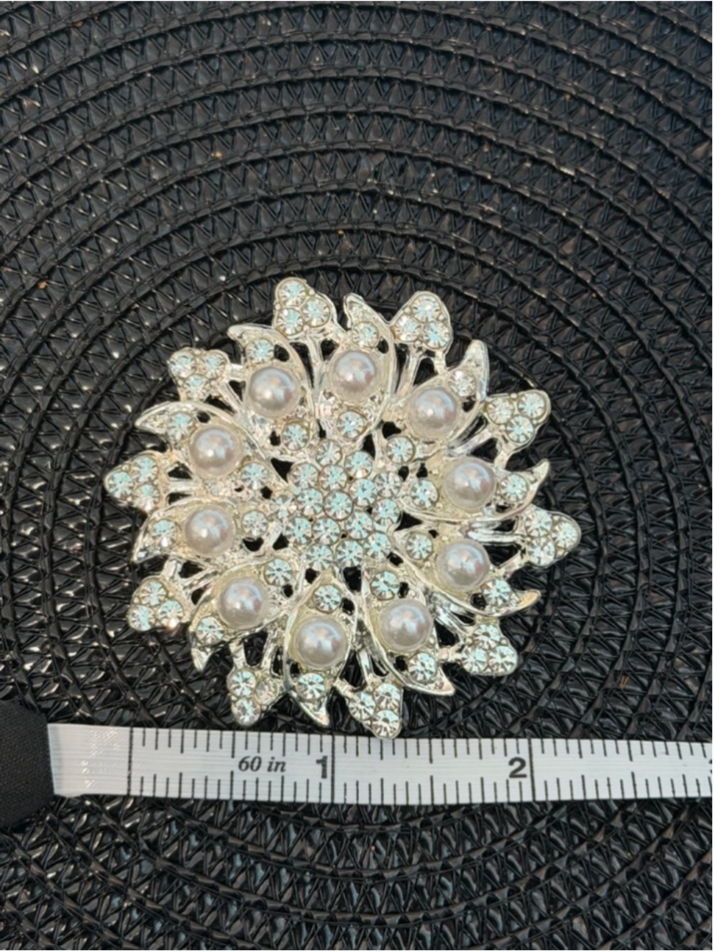Silver White Pearl Rhinestone Brooch One Size - Picture 3 of 3